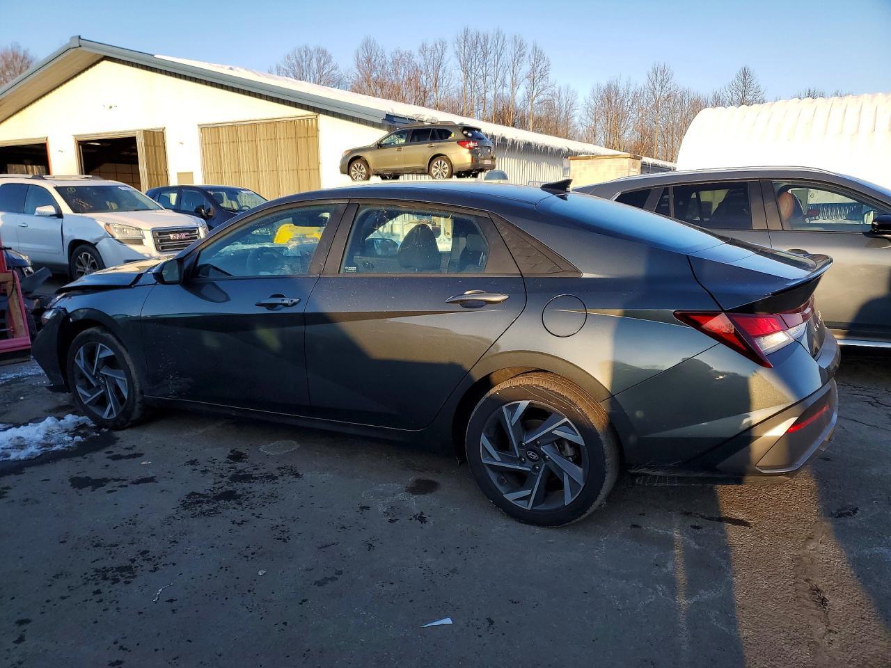 2025 Hyundai Elantra Sel Sport - Фото 2