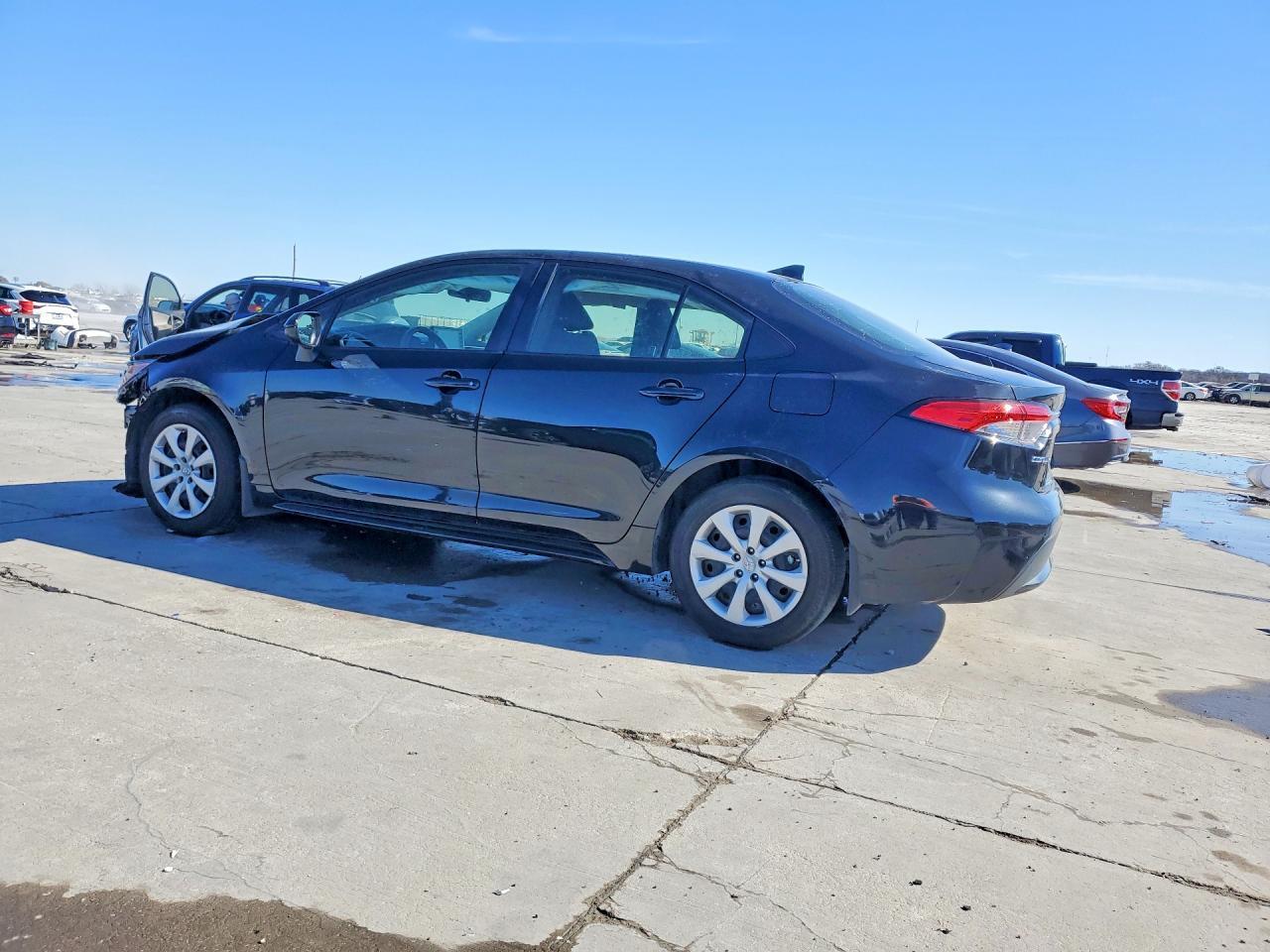 2022 Toyota Corolla Le - Фото 2