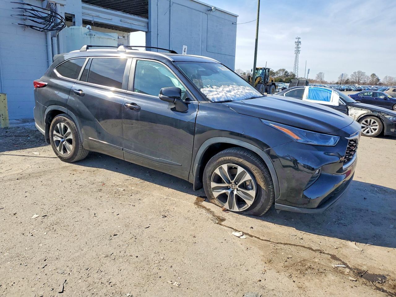 2023 Toyota Highlander Xle - Image 4