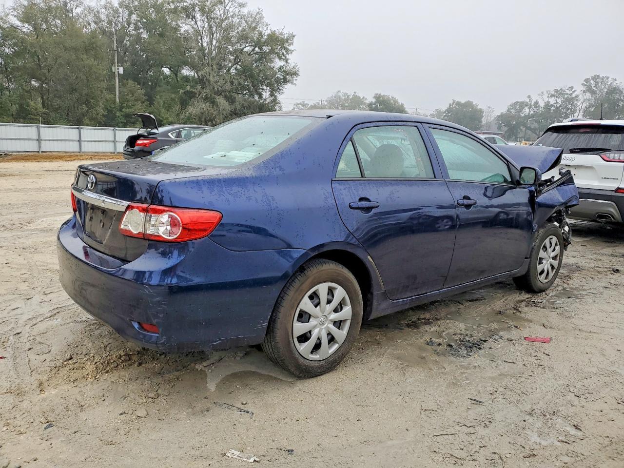 2013 Toyota Corolla L - Image 3