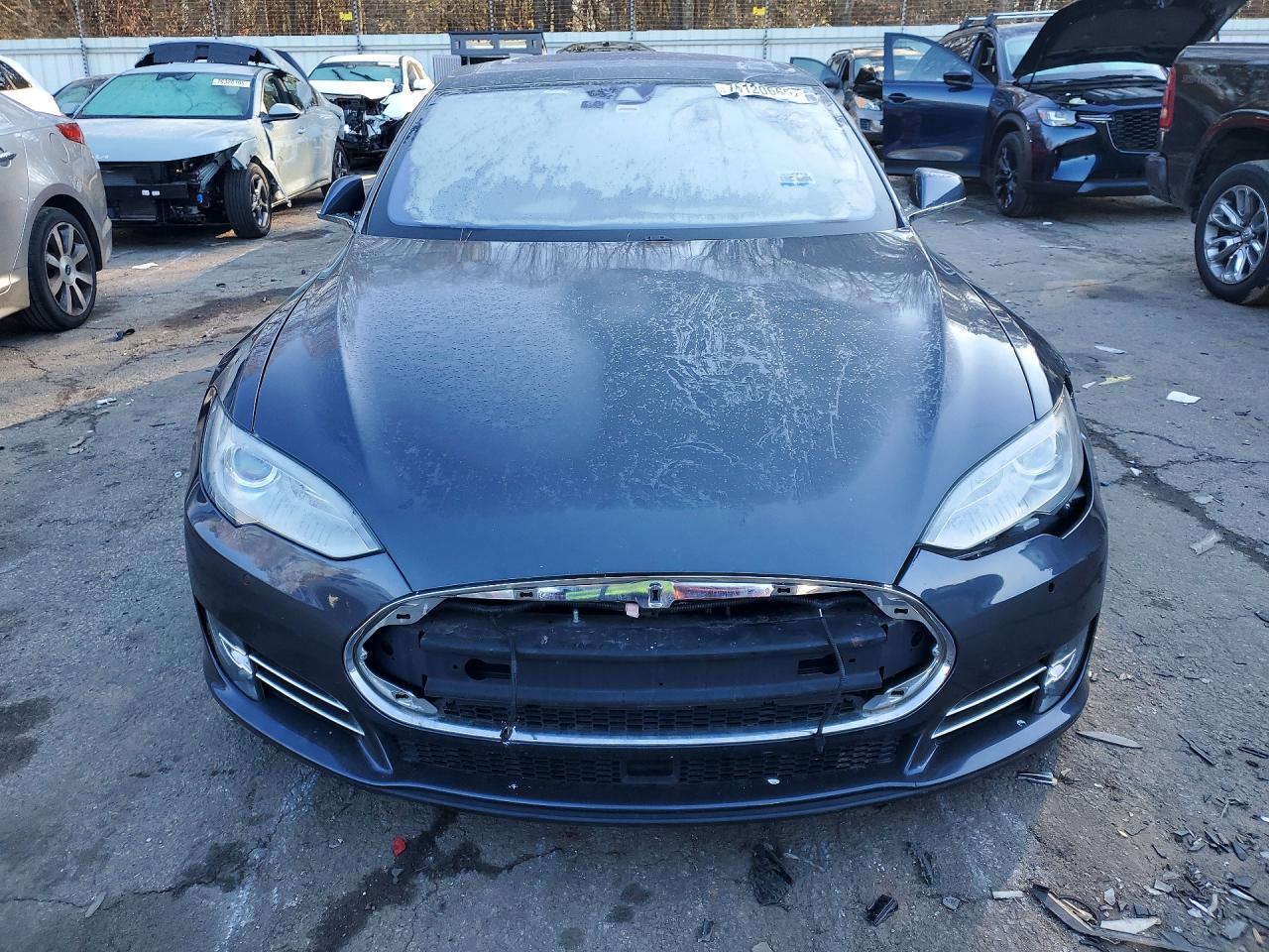 2016 Tesla Model S - Image 5