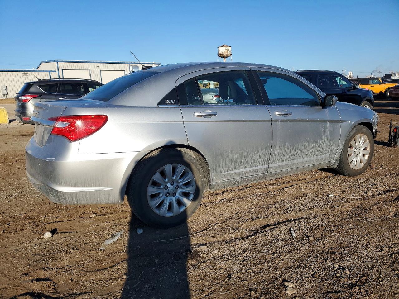 2014 Chrysler 200 Lx - Image 3