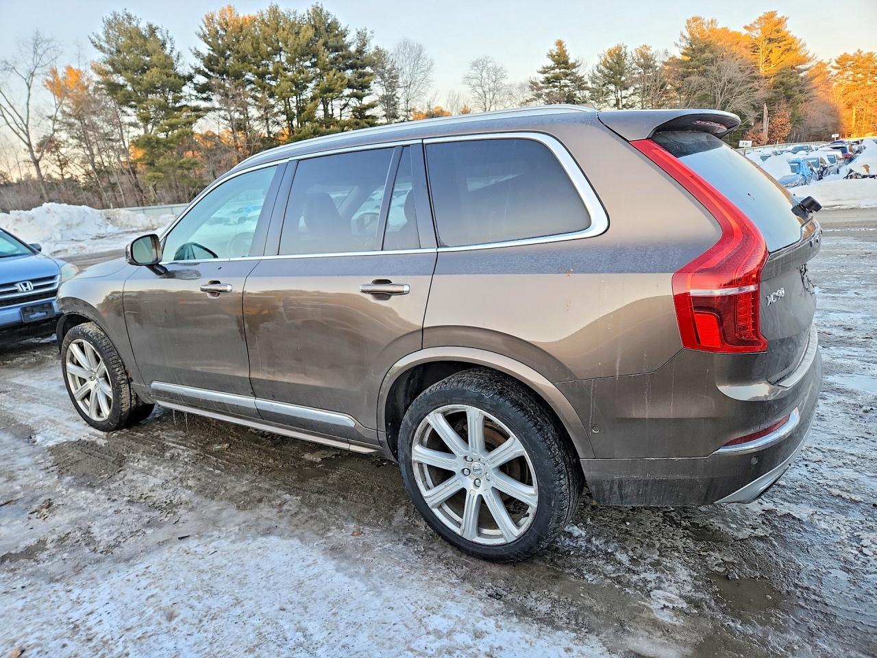 2017 Volvo Xc90 T6 - Фото 2
