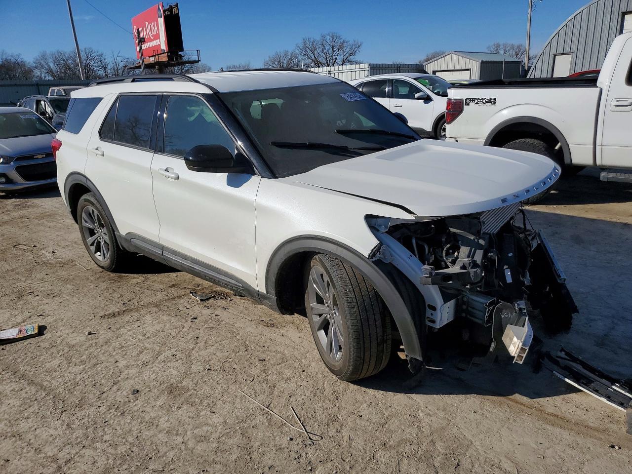 2022 Ford Explorer Xlt - Фото 4