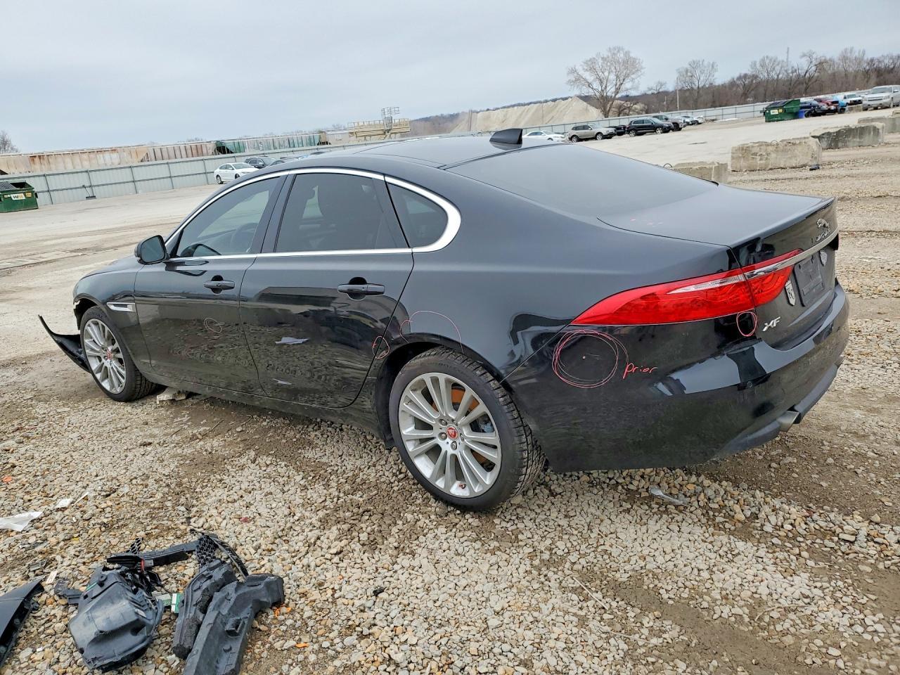 2020 Jaguar Xf Prestige - Фото 2