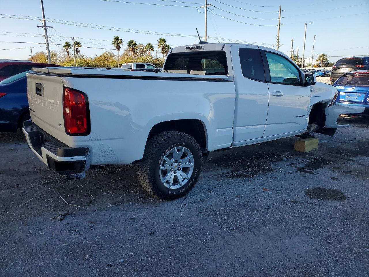 2022 Chevrolet Colorado Lt - Image 3