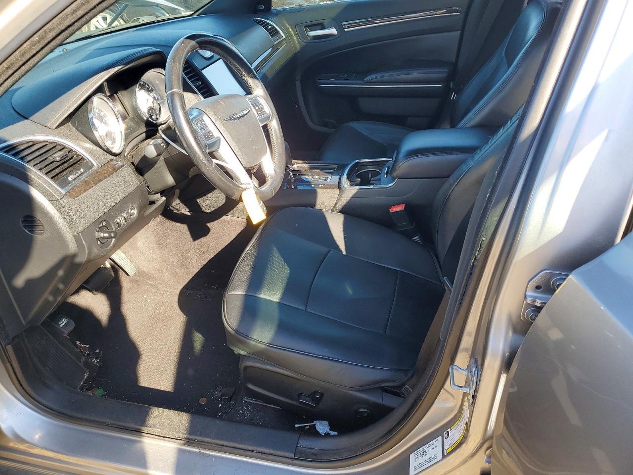 2011 Chrysler 300 Limited - Фото 7