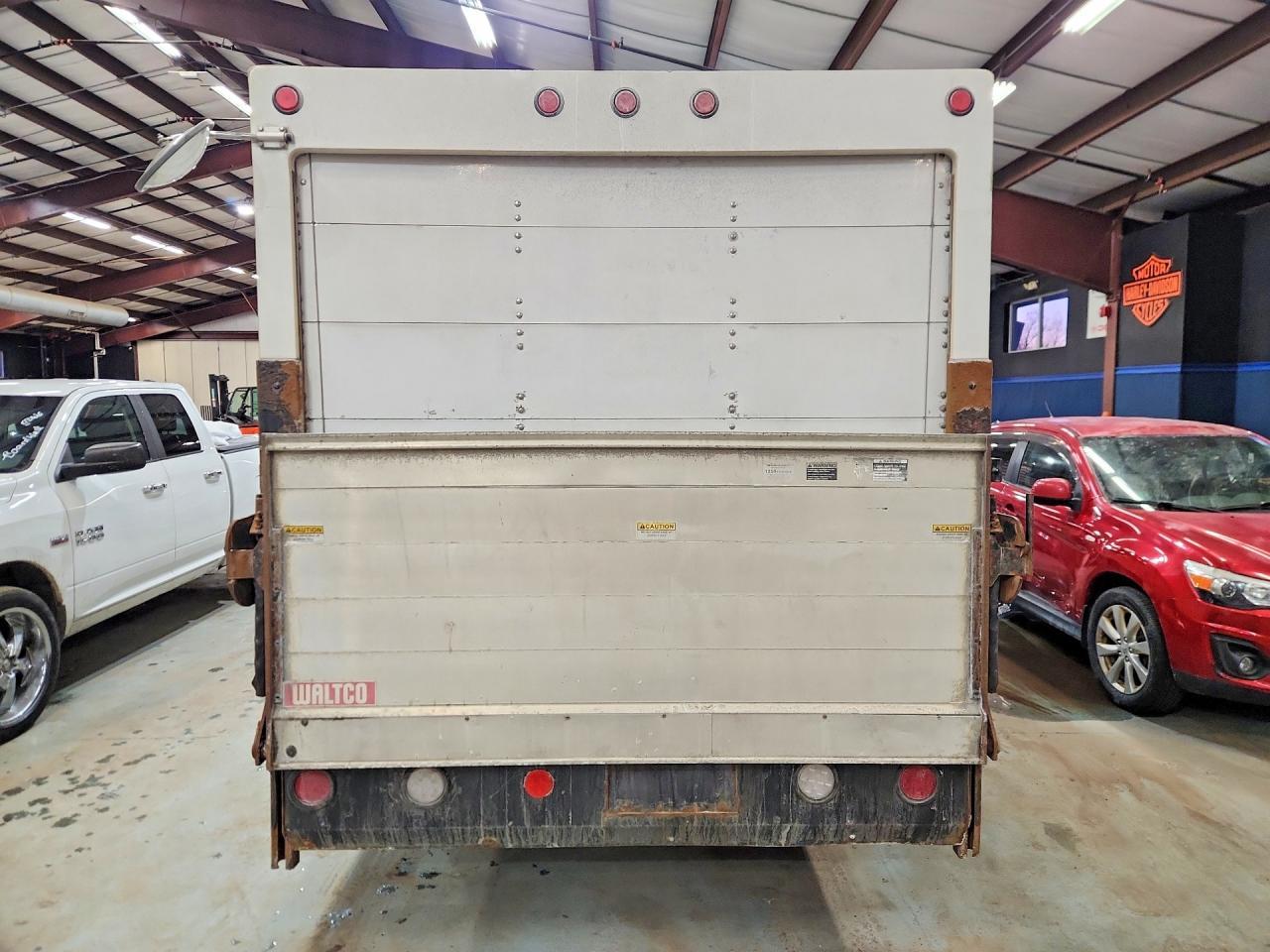 2011 Ford E350 Box Truck - Image 6