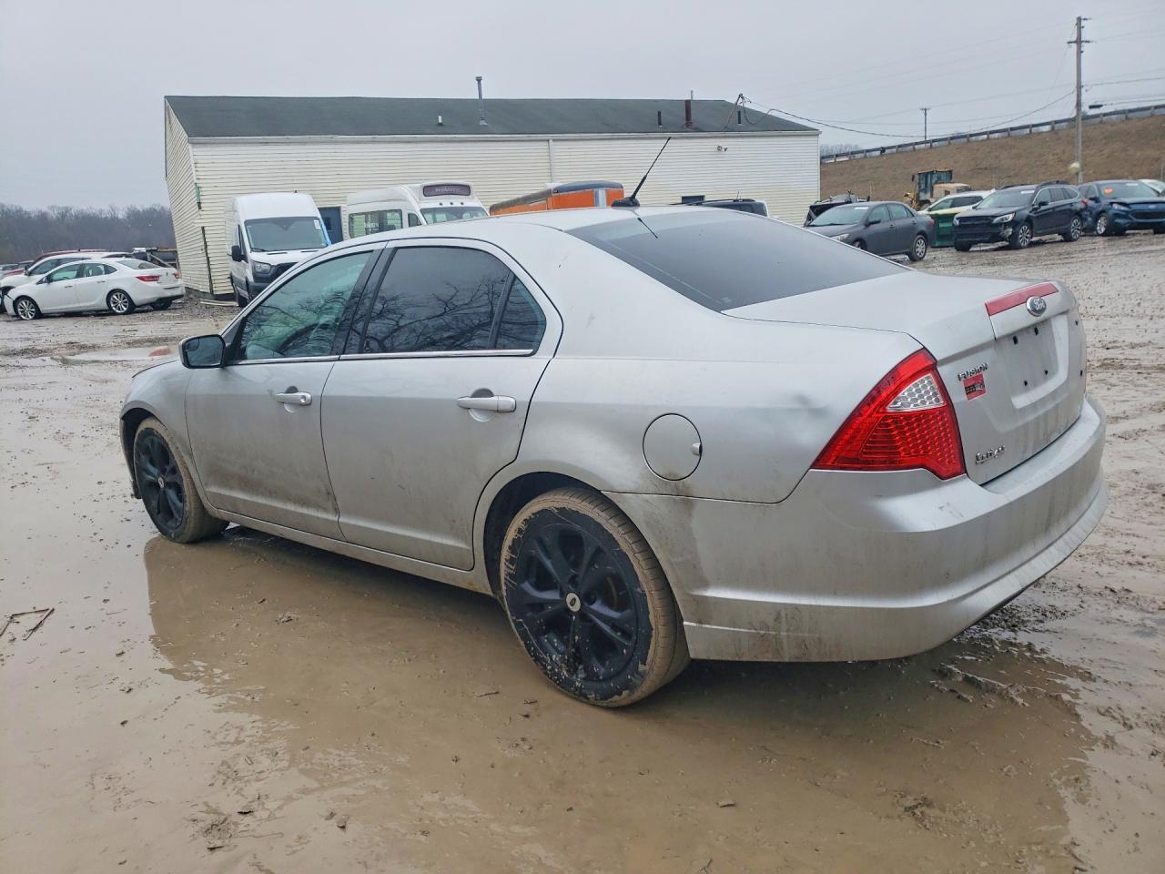 2012 Ford Fusion - Фото 2