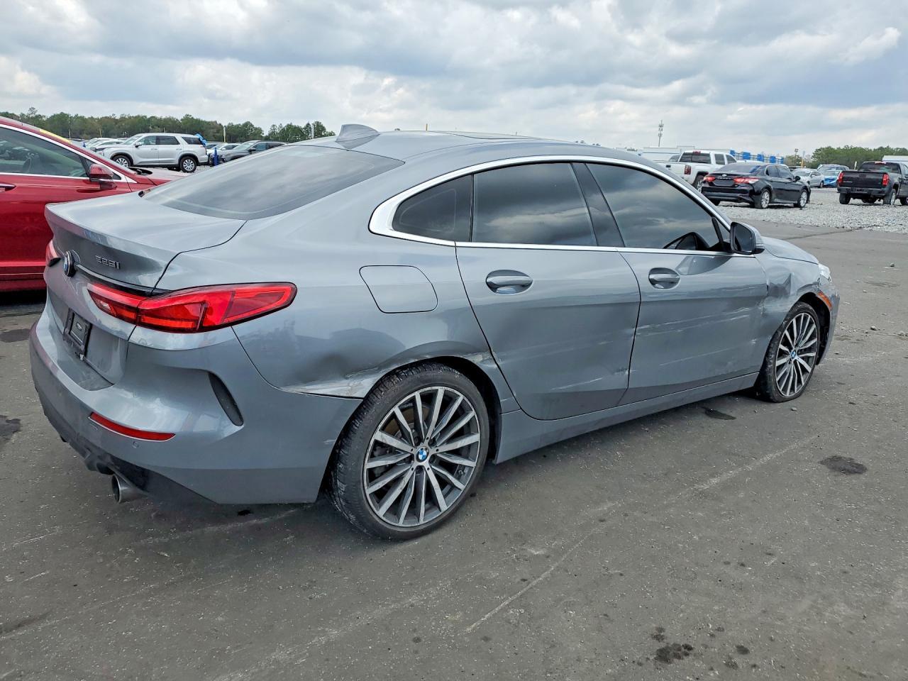 2022 BMW 228I - Фото 3