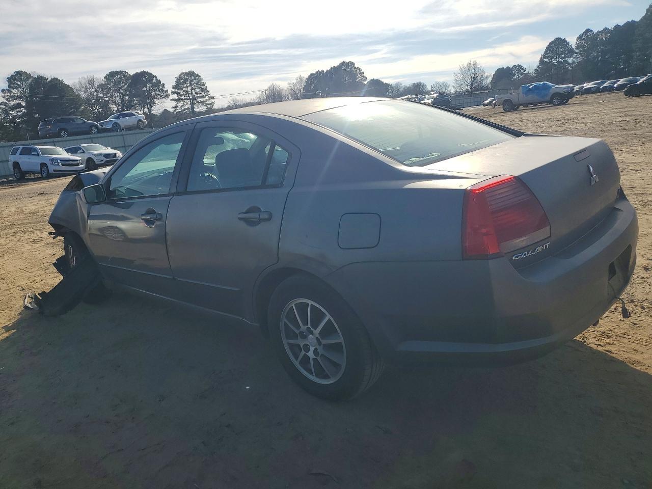 2005 Mitsubishi Galant Ls High - Image 2