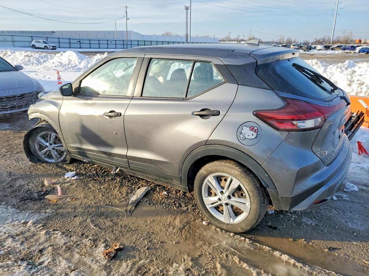 2022 Nissan Kicks S - Image 2