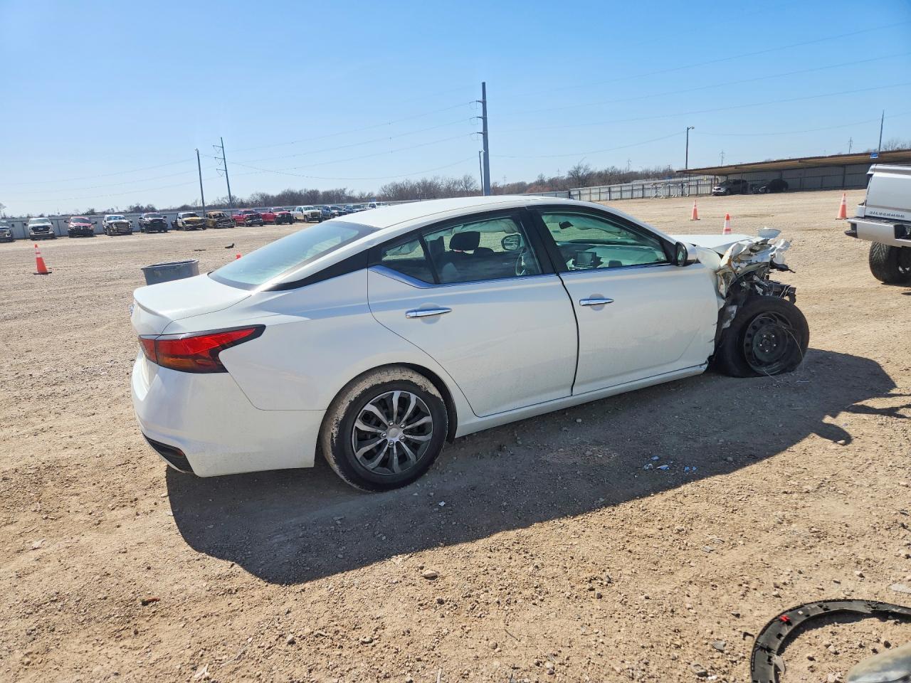 2022 Nissan Altima S - Фото 3