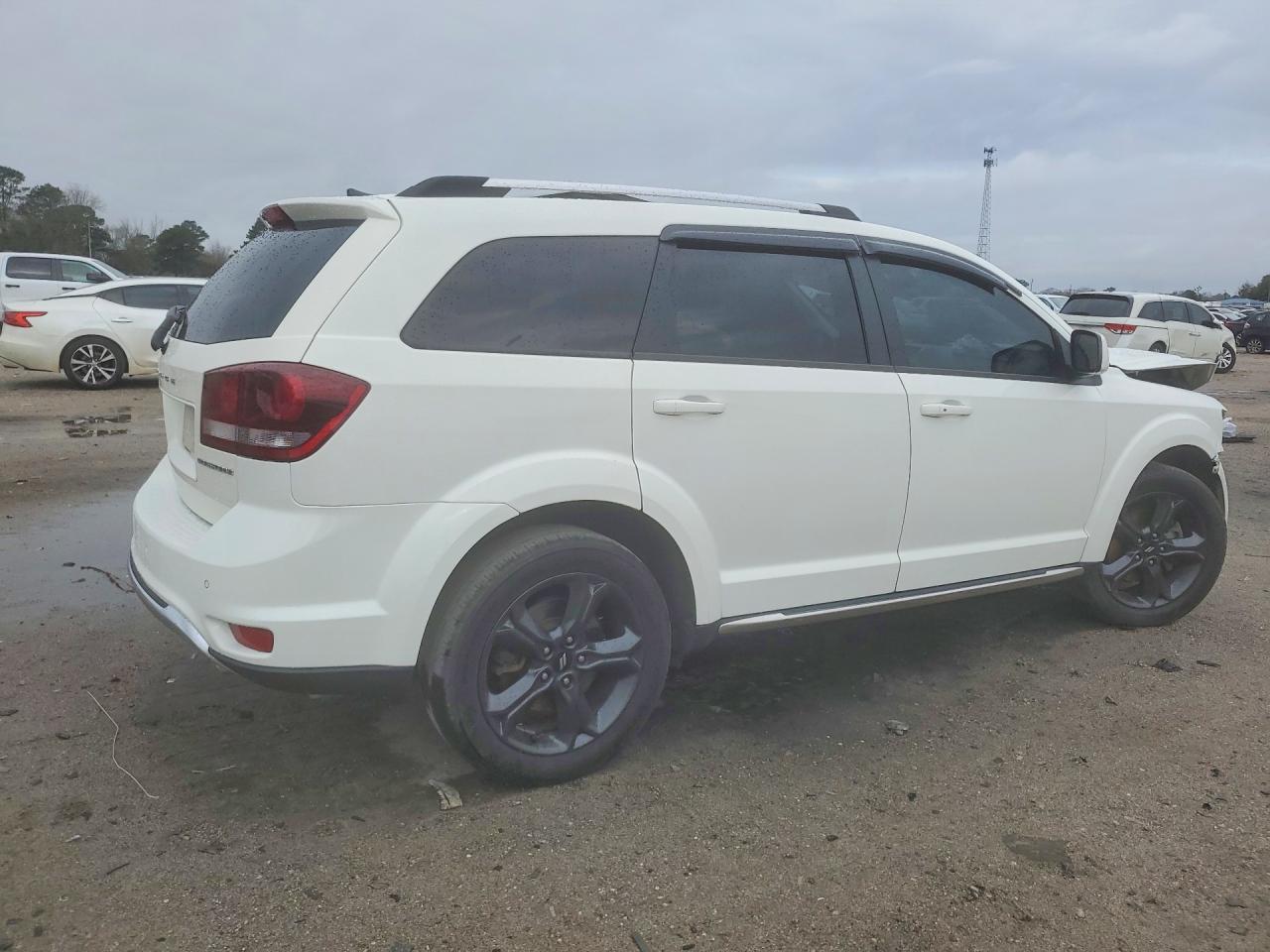 2020 Dodge Journey Crossroad - Image 3
