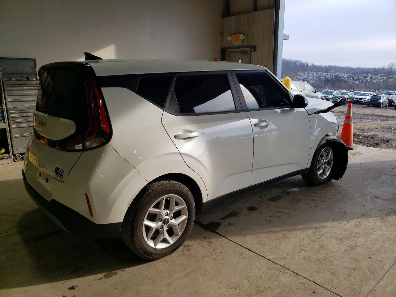 2024 Kia Soul Lx - Image 3