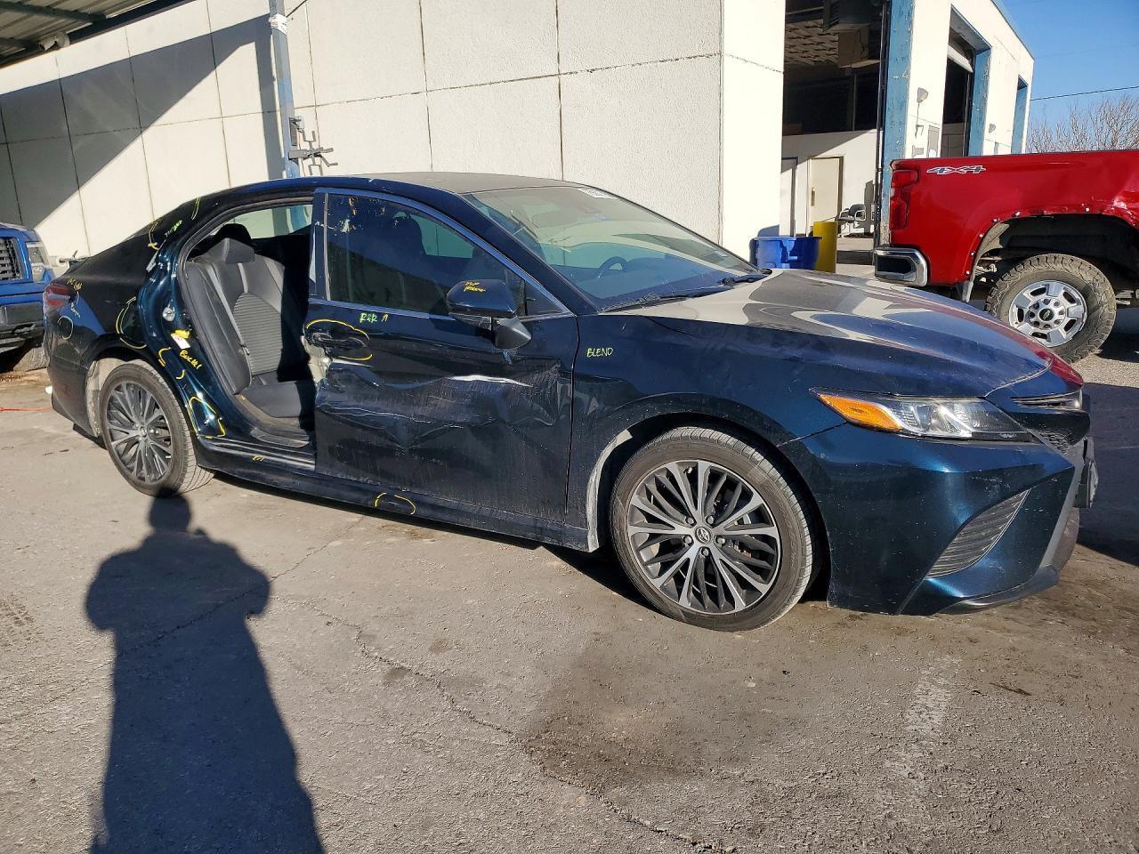 2019 Toyota Camry L - Фото 4