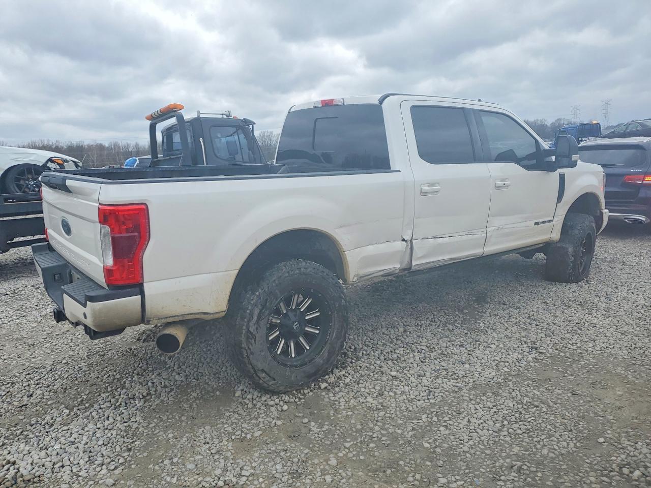 2019 Ford F250 Super Duty - Image 3