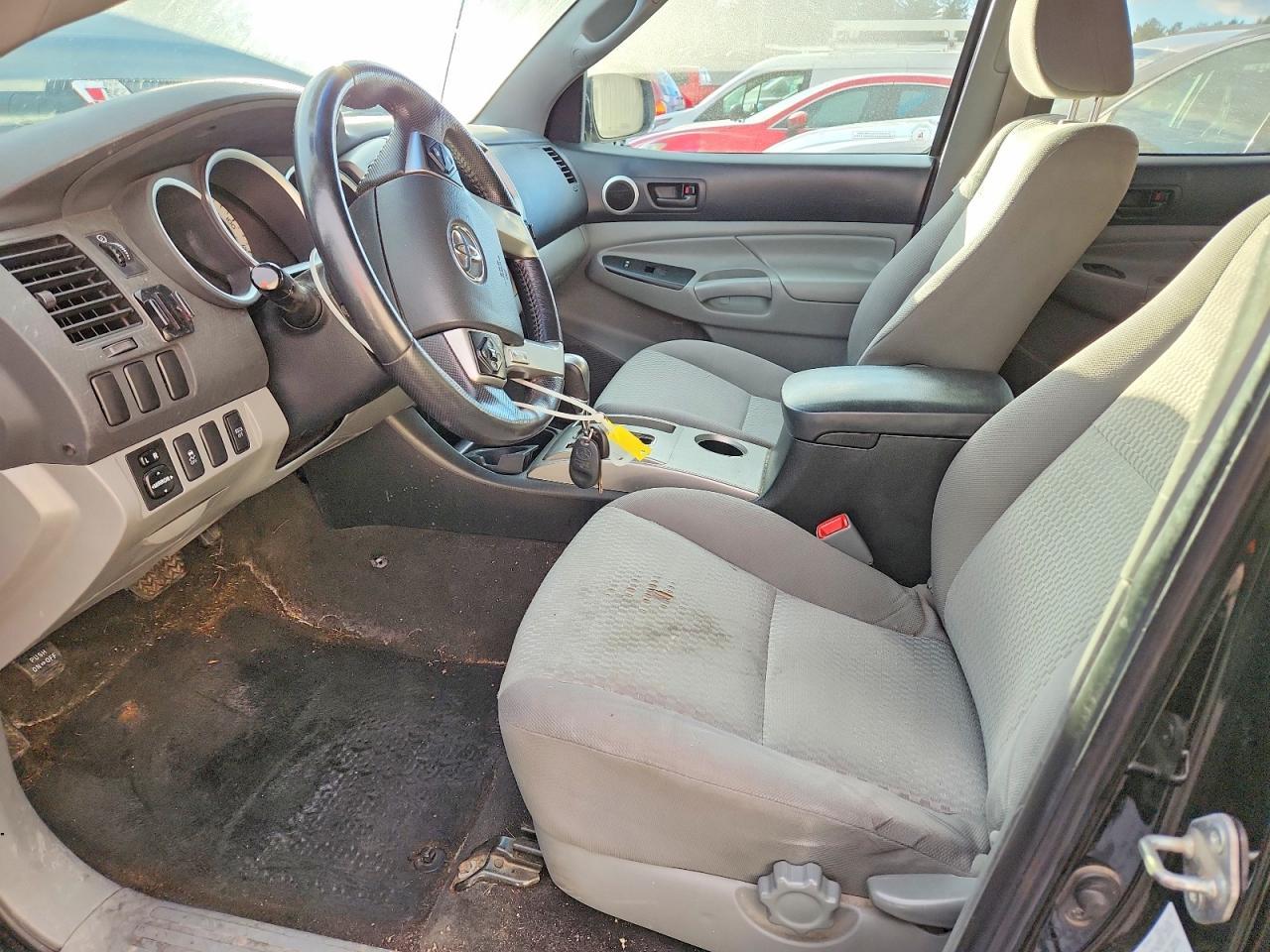 2015 Toyota Tacoma V6 - Фото 7