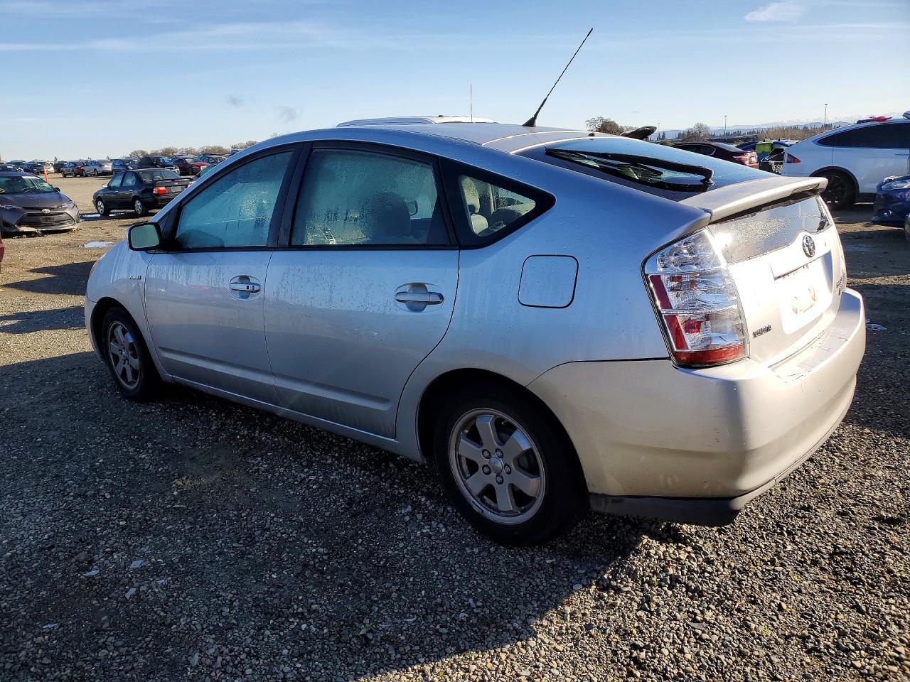 2007 Toyota Prius - Image 2