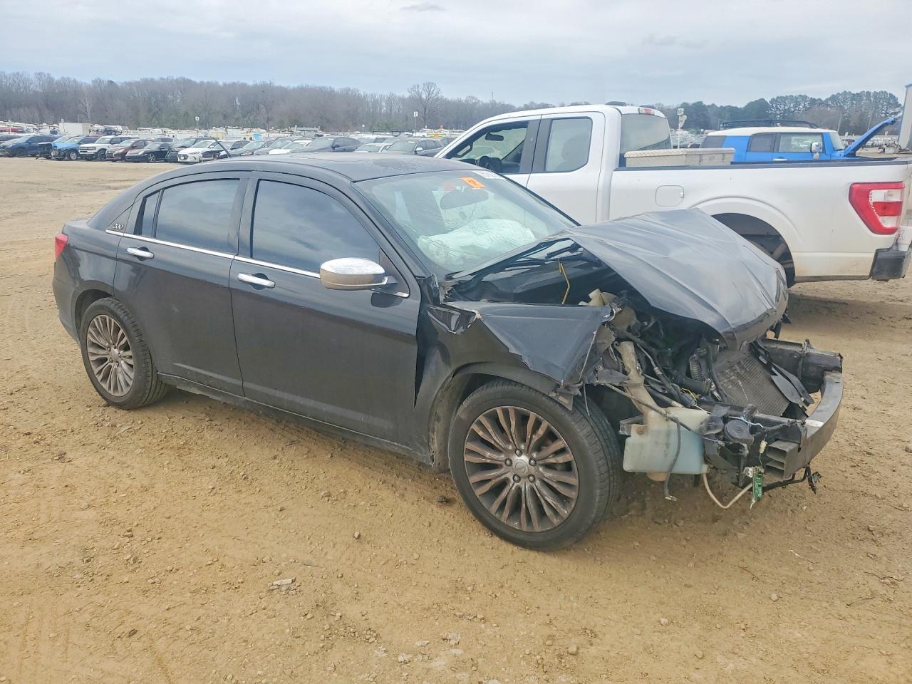 2012 Chrysler 200 Limited - Image 4