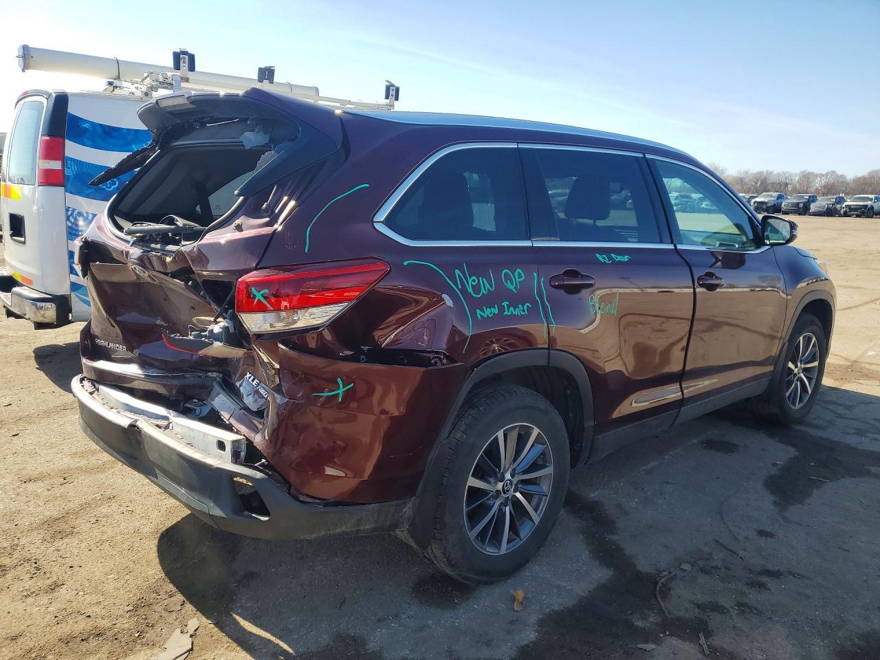 2019 Toyota Highlander Xle - Image 3