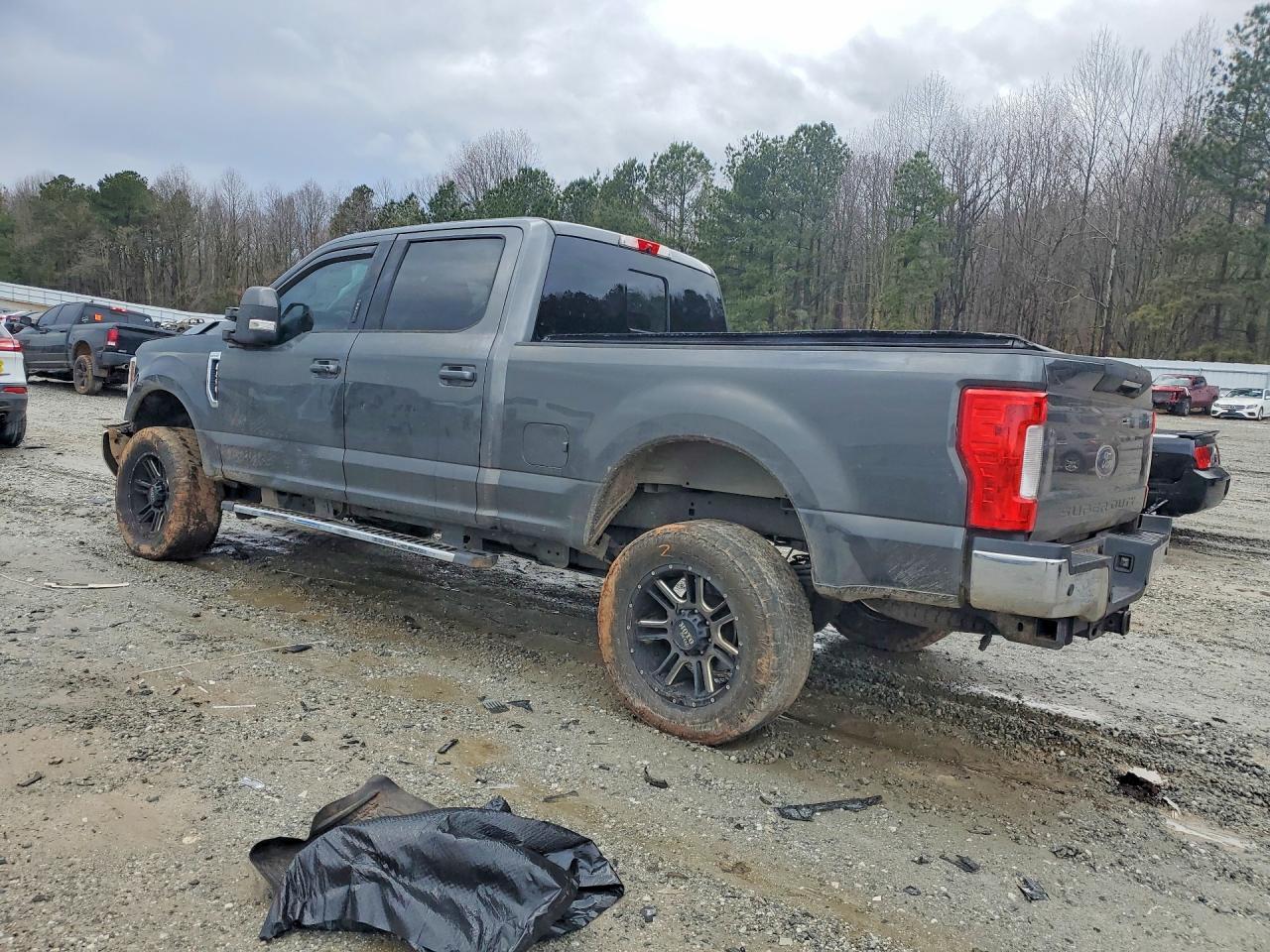 2018 Ford F250 Super Duty - Image 2