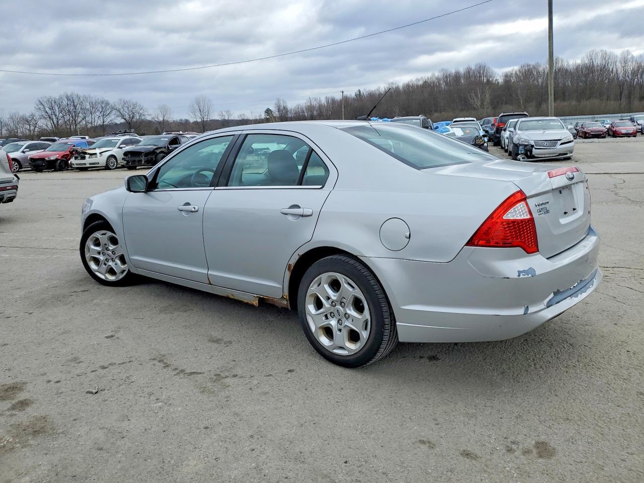 2010 Ford Fusion Se - Фото 2
