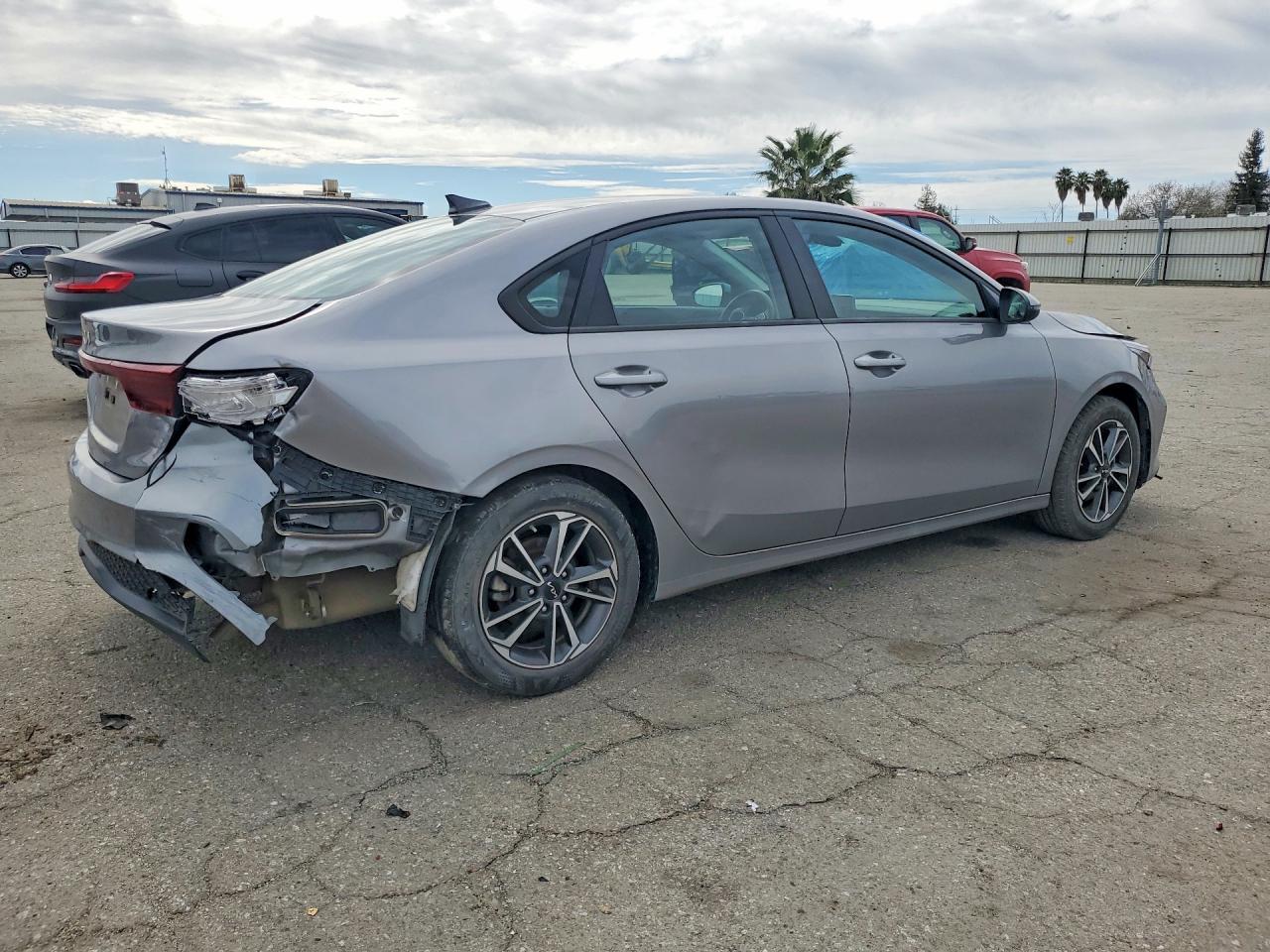 2023 Kia Forte Lx - Фото 3