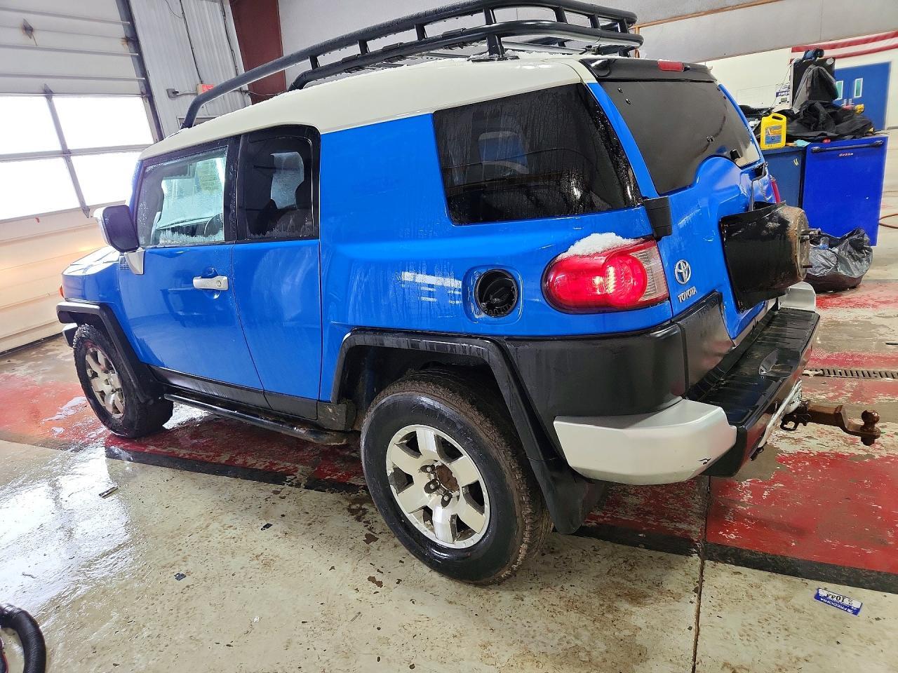2007 Toyota Fj Cruiser Base - Image 2