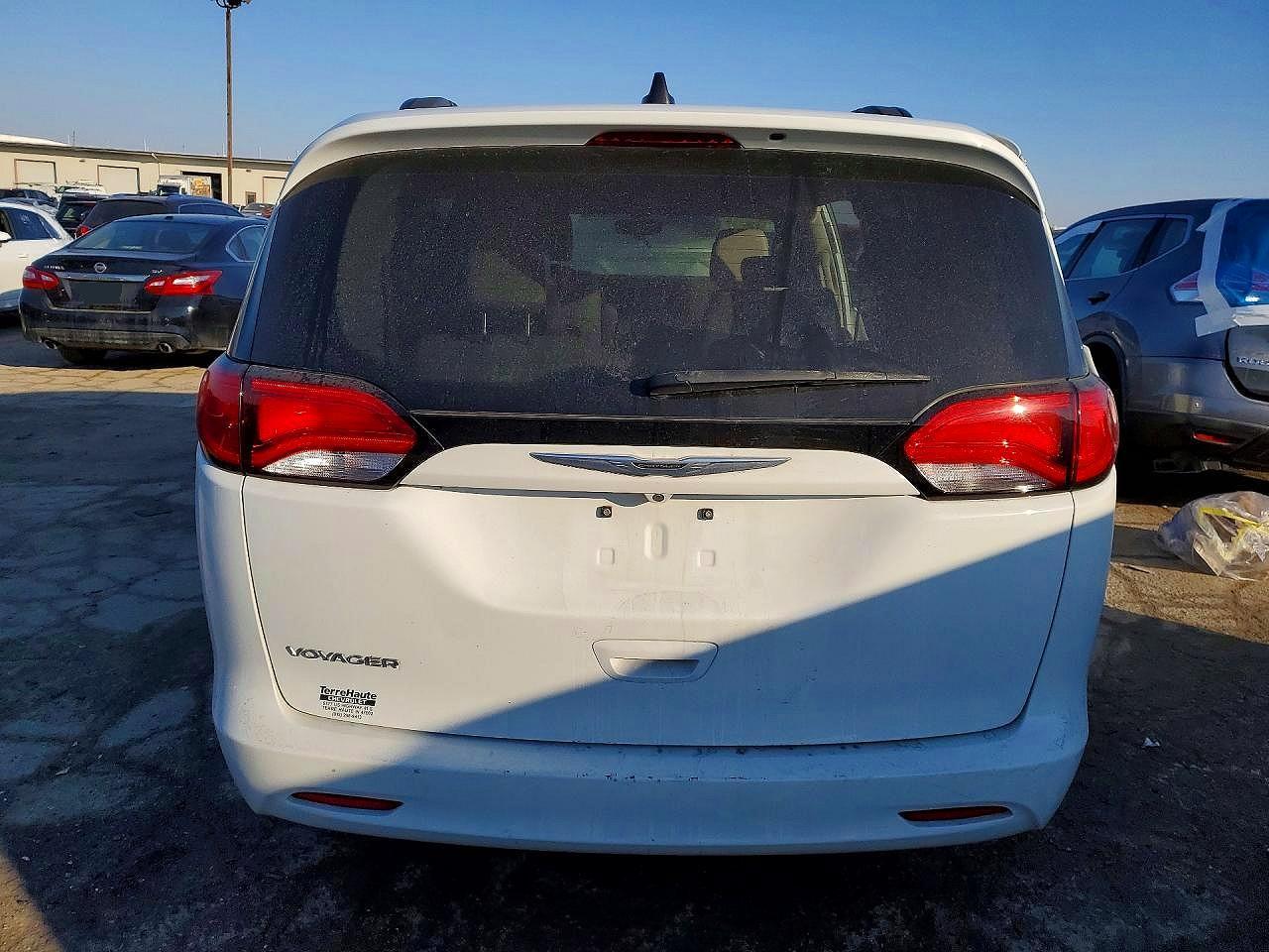 2021 Chrysler Voyager Lxi - Фото 6