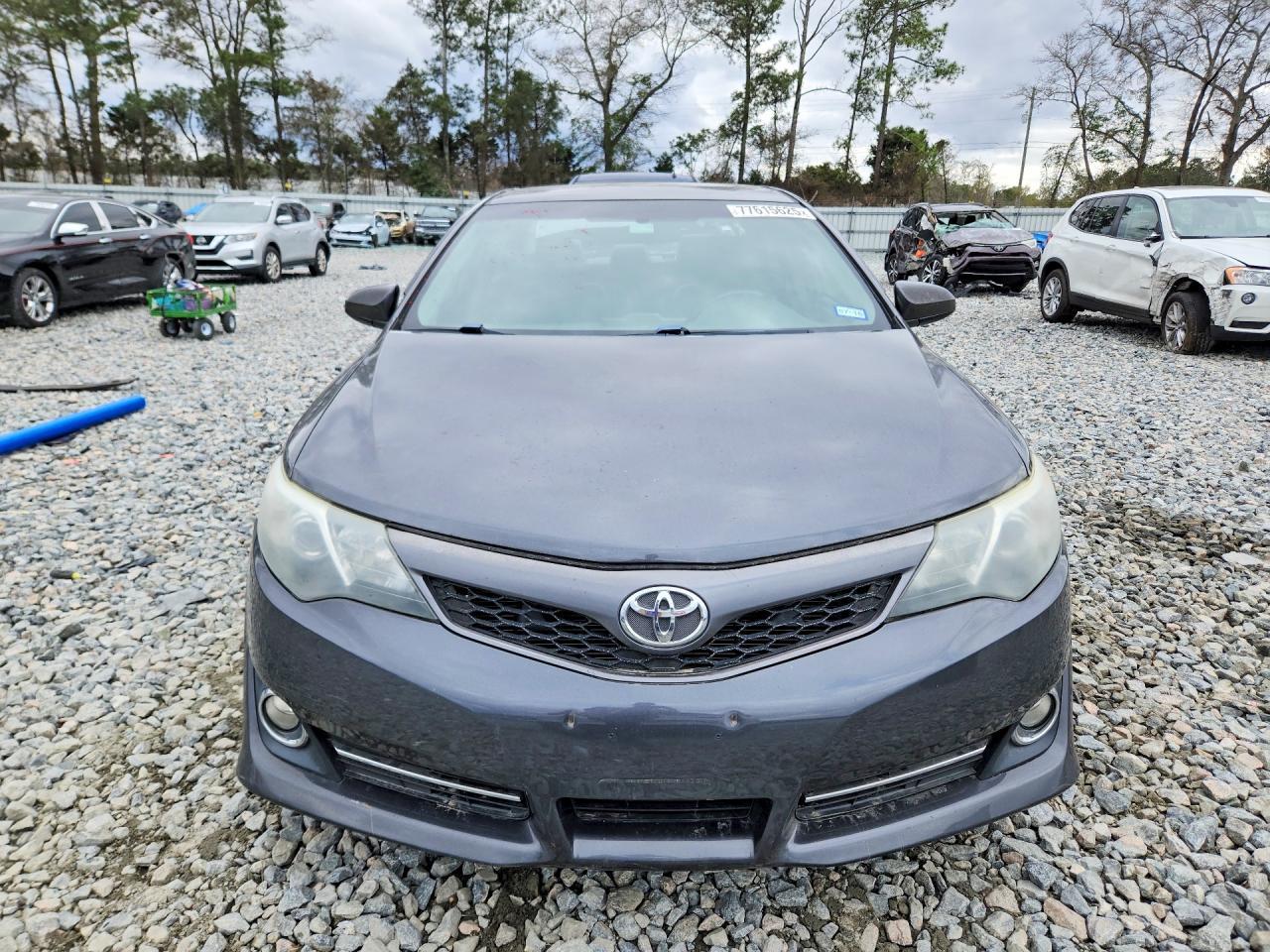 2013 Toyota Camry Se - Image 5