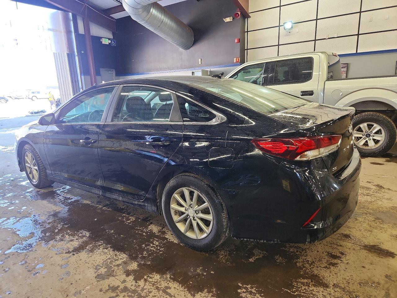 2018 Hyundai Sonata Se - Фото 2