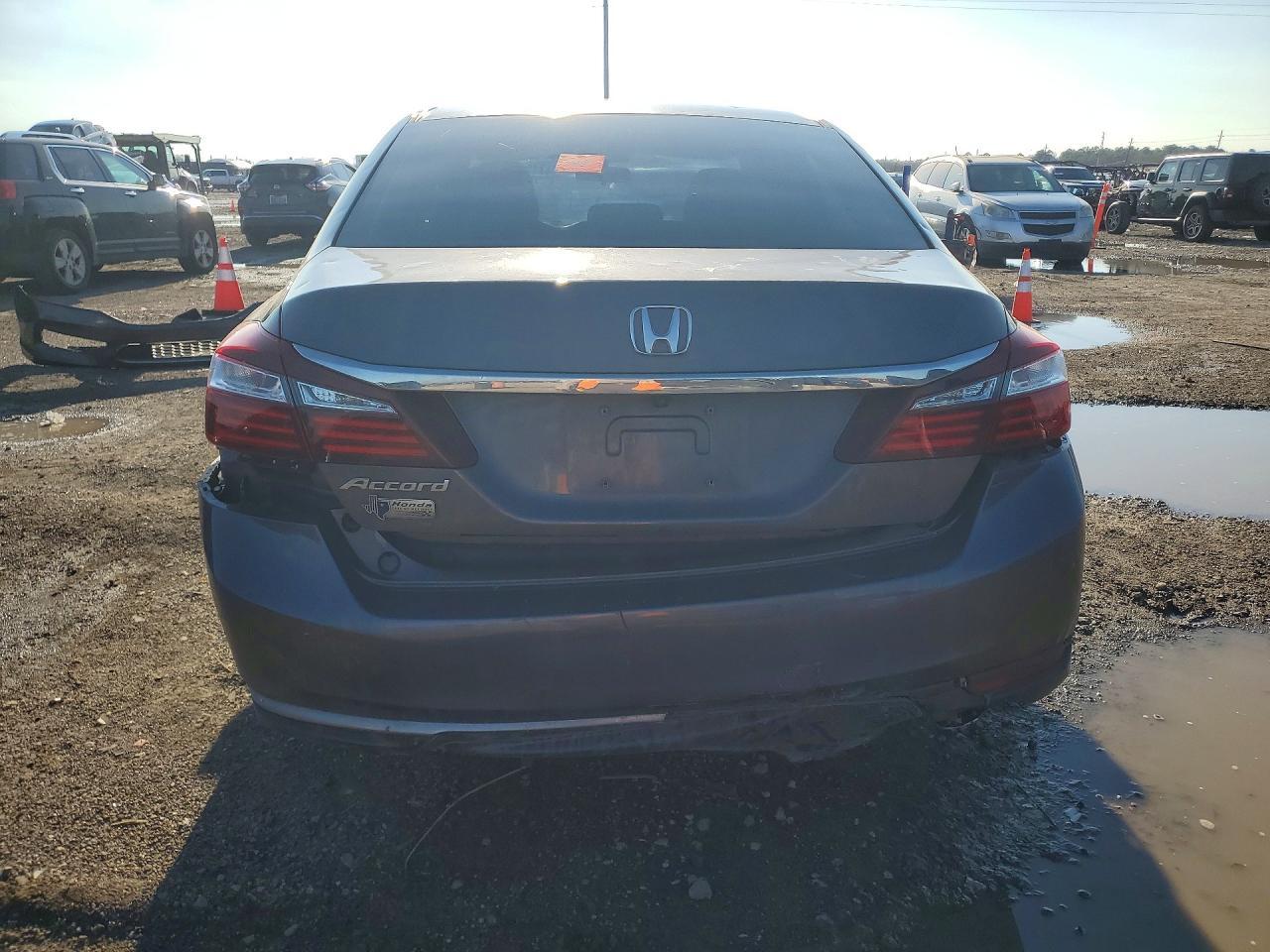 2017 Honda Accord Lx - Фото 6
