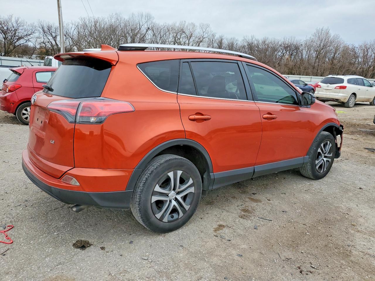 2016 Toyota Rav4 Le - Image 3