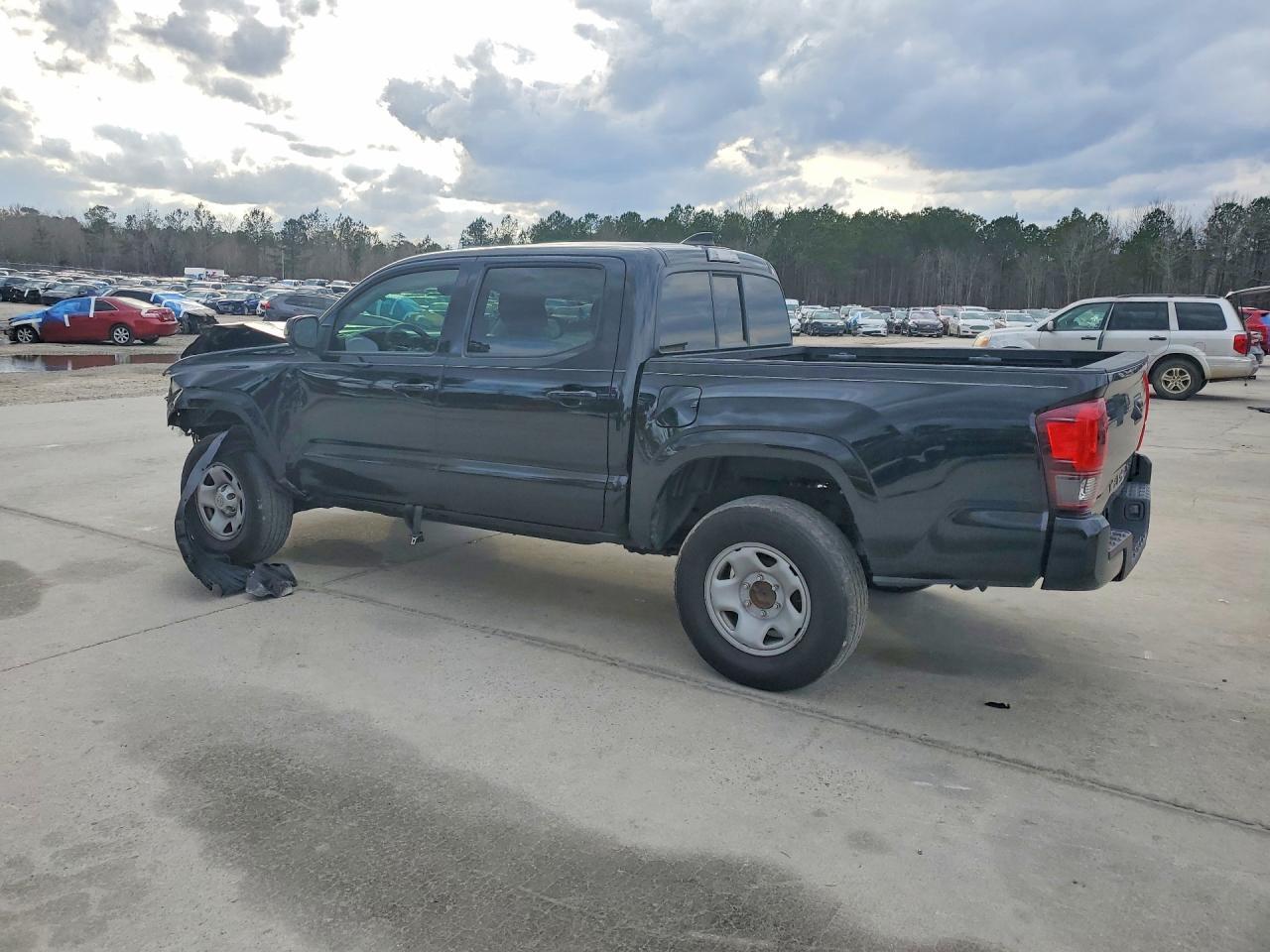 2022 Toyota Tacoma Double Cab - Image 2