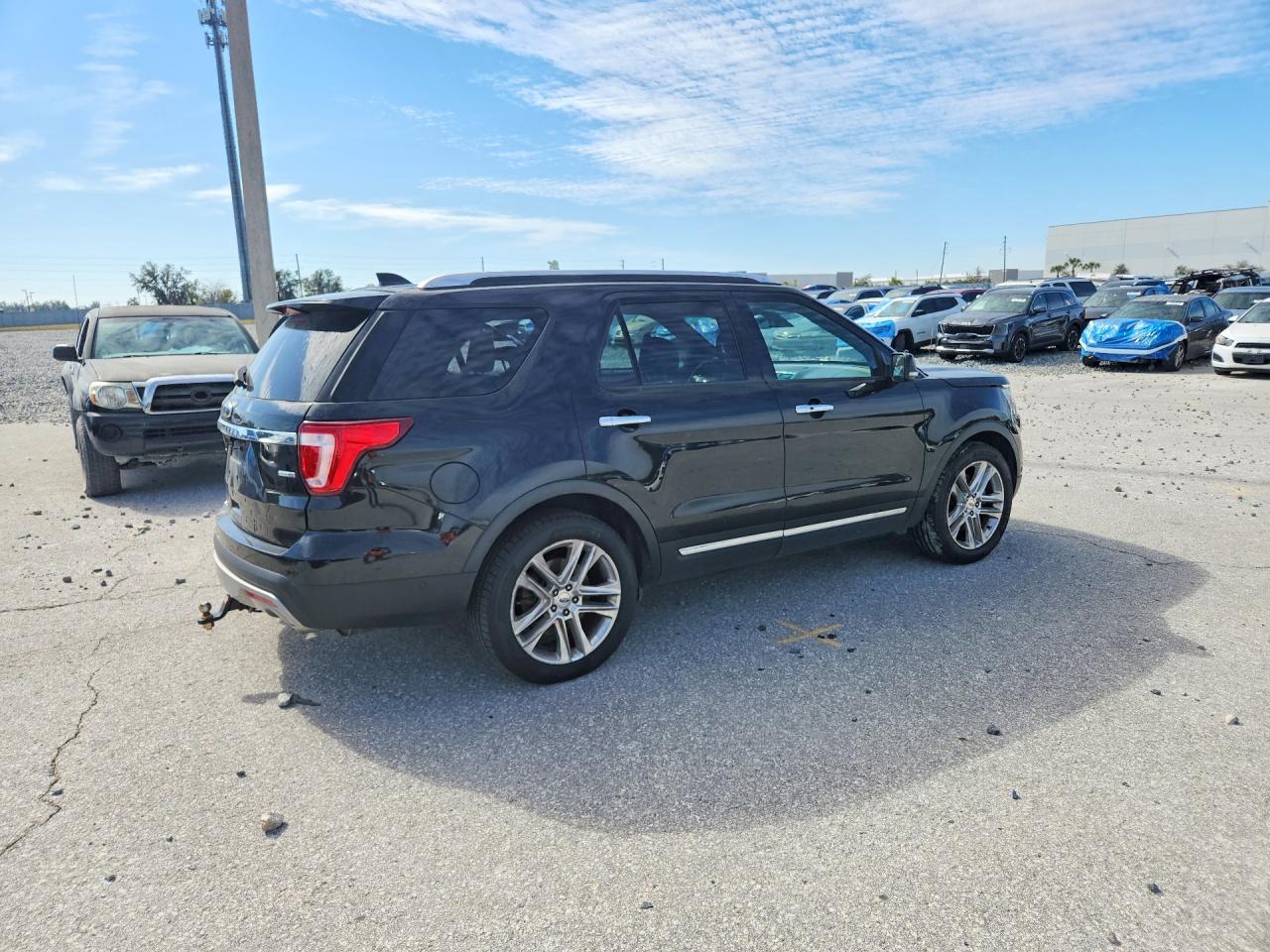 2017 Ford Explorer Limited - Фото 3