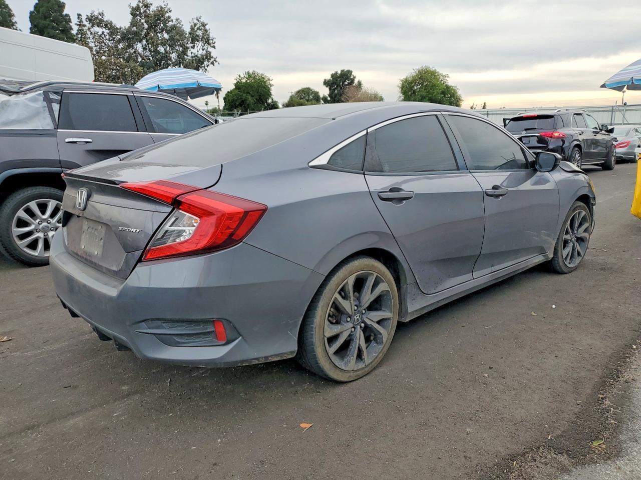 2020 Honda Civic Sport - Фото 3