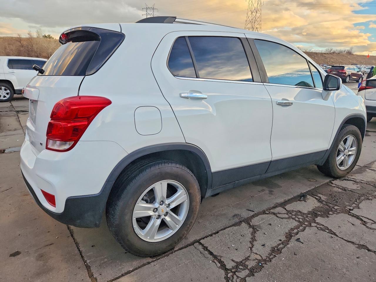 2019 Chevrolet Trax 1Lt - Image 3