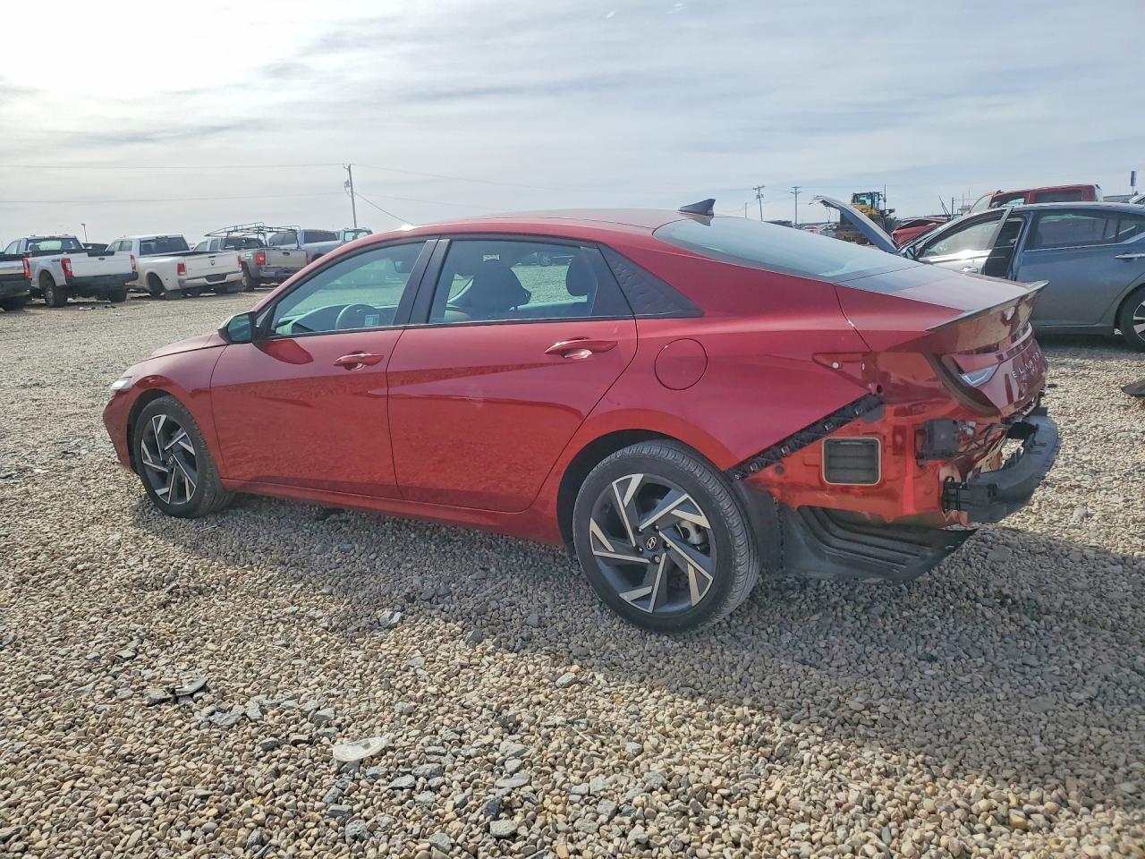 2025 Hyundai Elantra Sel Sport - Image 2