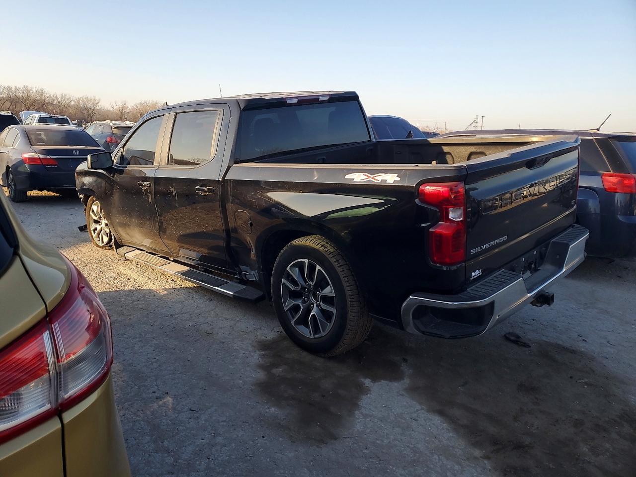 2022 Chevrolet Silverado K1500 Lt-L - Фото 2