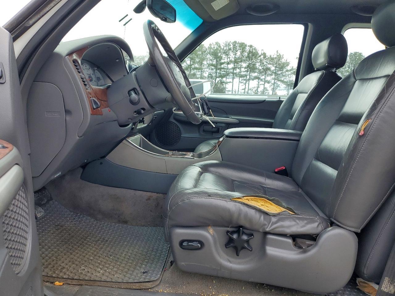 2002 Ford Explorer Sport - Image 7