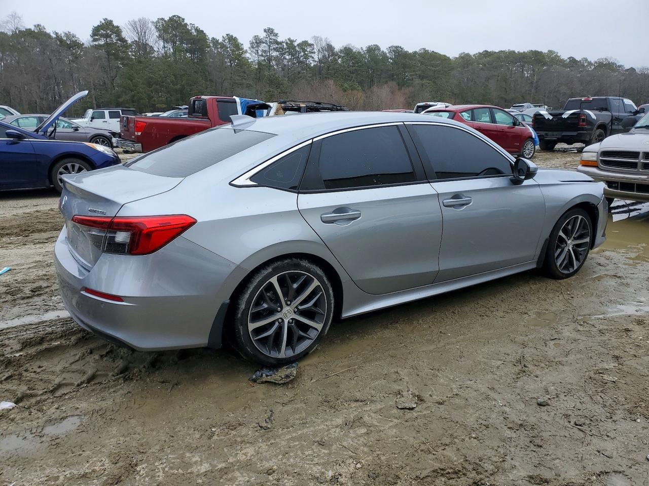 2022 Honda Civic Touring - Фото 3