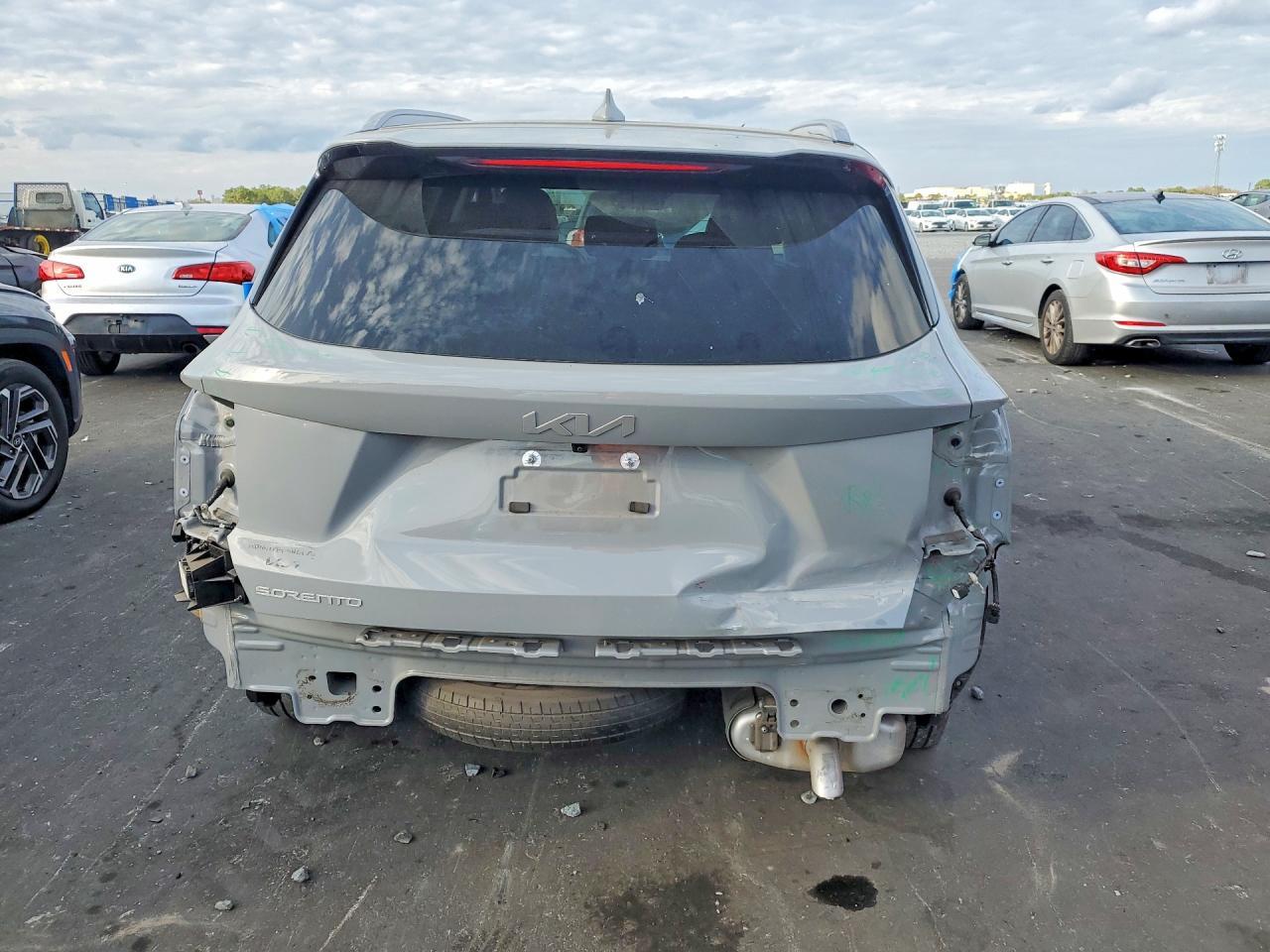 2025 Kia Sorento S - Фото 6