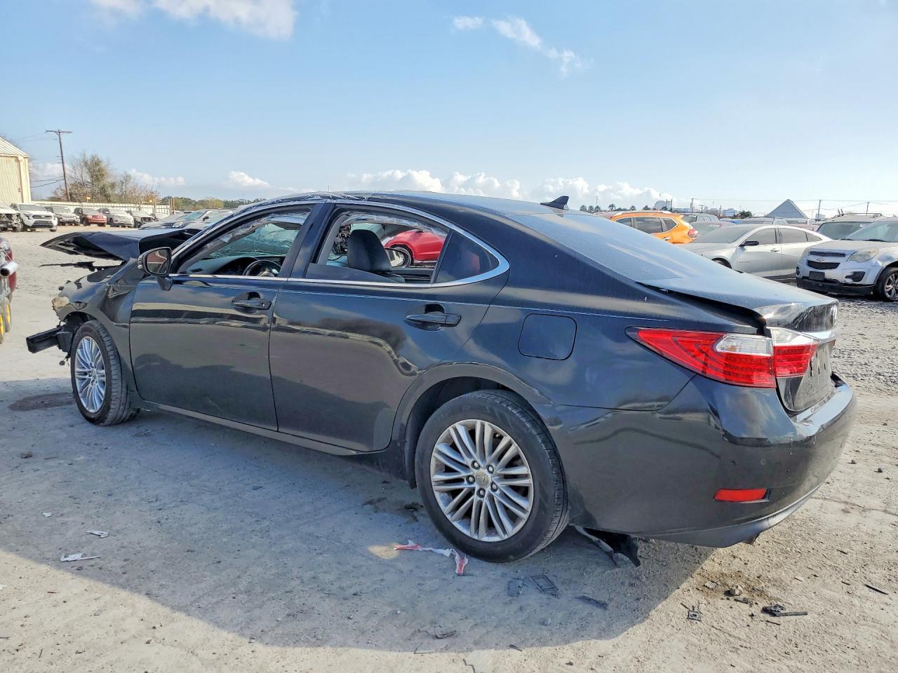 2013 Lexus Es - Image 2