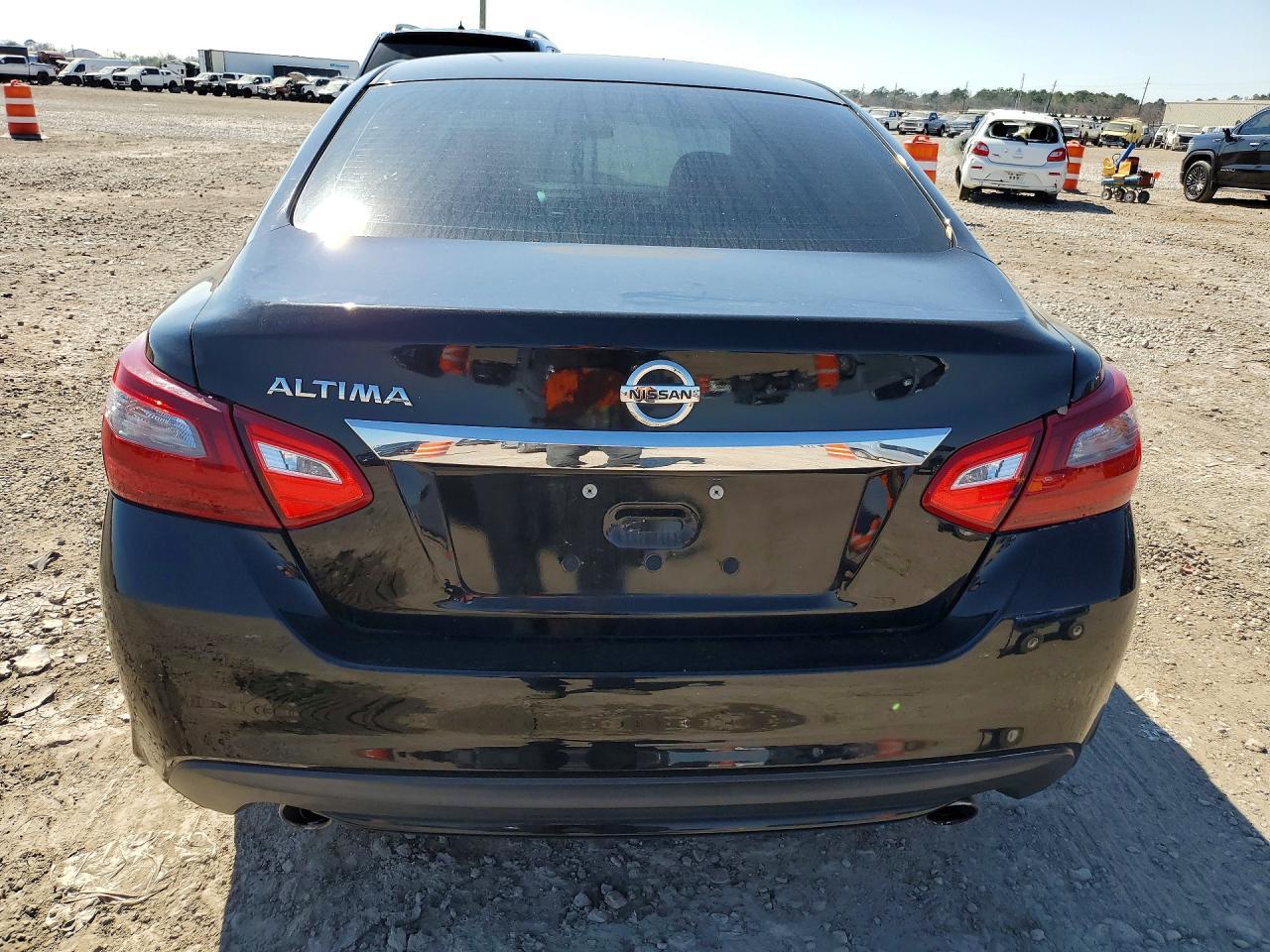 2018 Nissan Altima 2.5 S - Фото 6