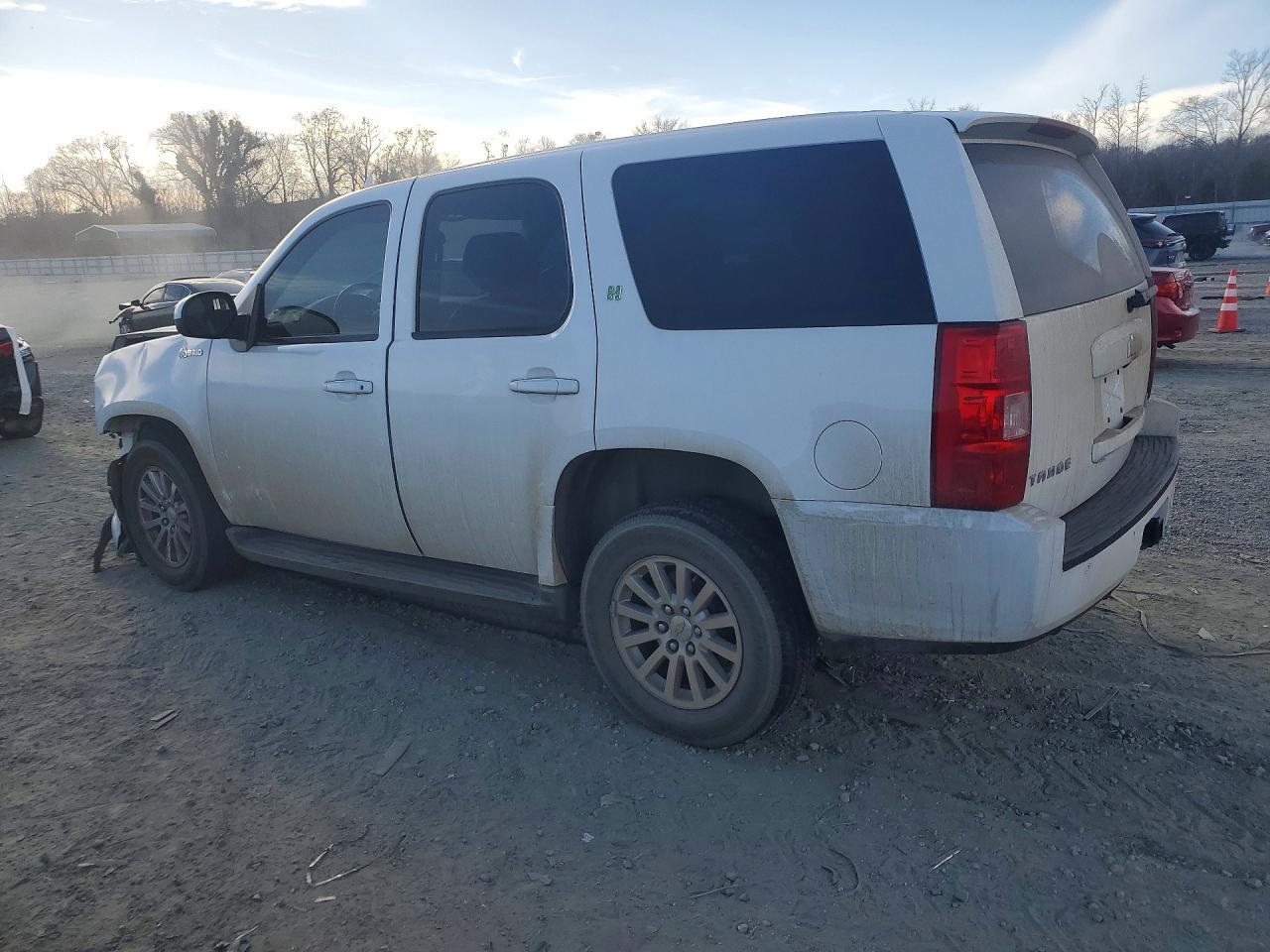 2013 Chevrolet Tahoe Hybrid - Фото 2