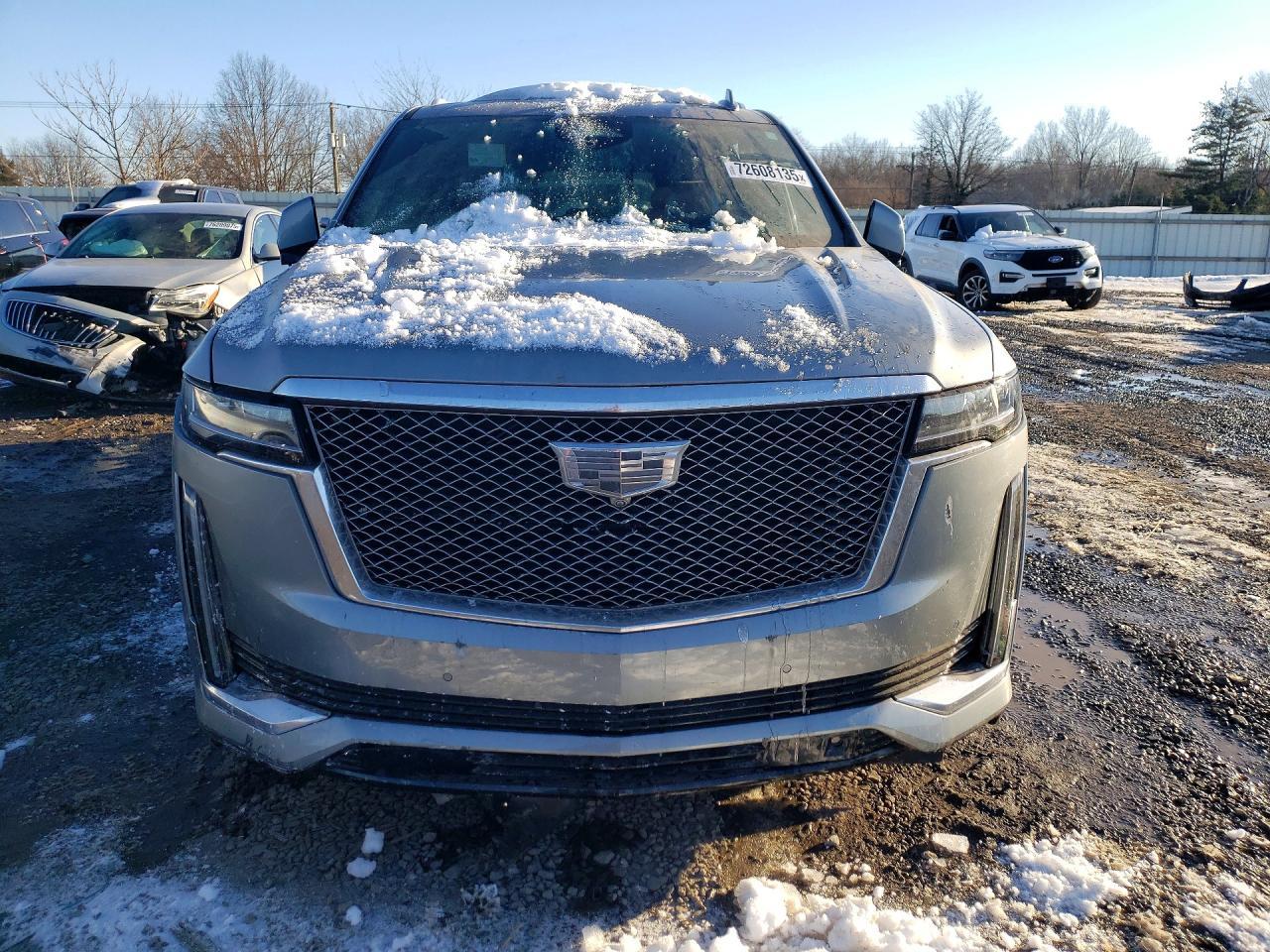 2023 Cadillac Escalade Premium Luxury - Image 5
