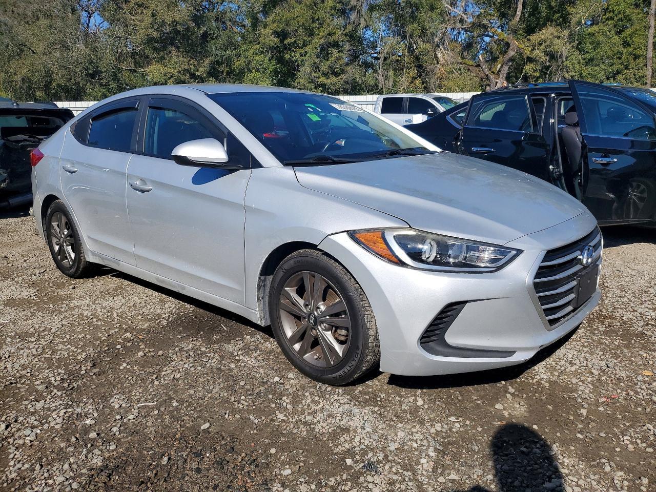 2017 Hyundai Elantra Se - Фото 4
