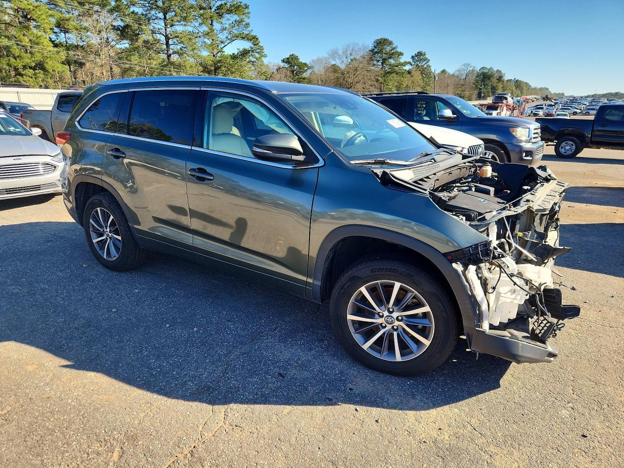 2018 Toyota Highlander Se - Фото 4