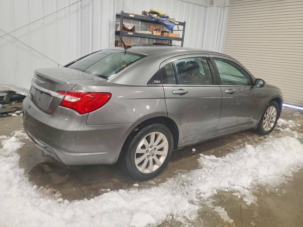 2012 Chrysler 200 Touring - Image 3